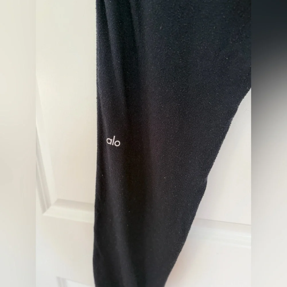 Alo Soho Sweatpant size Small Navy